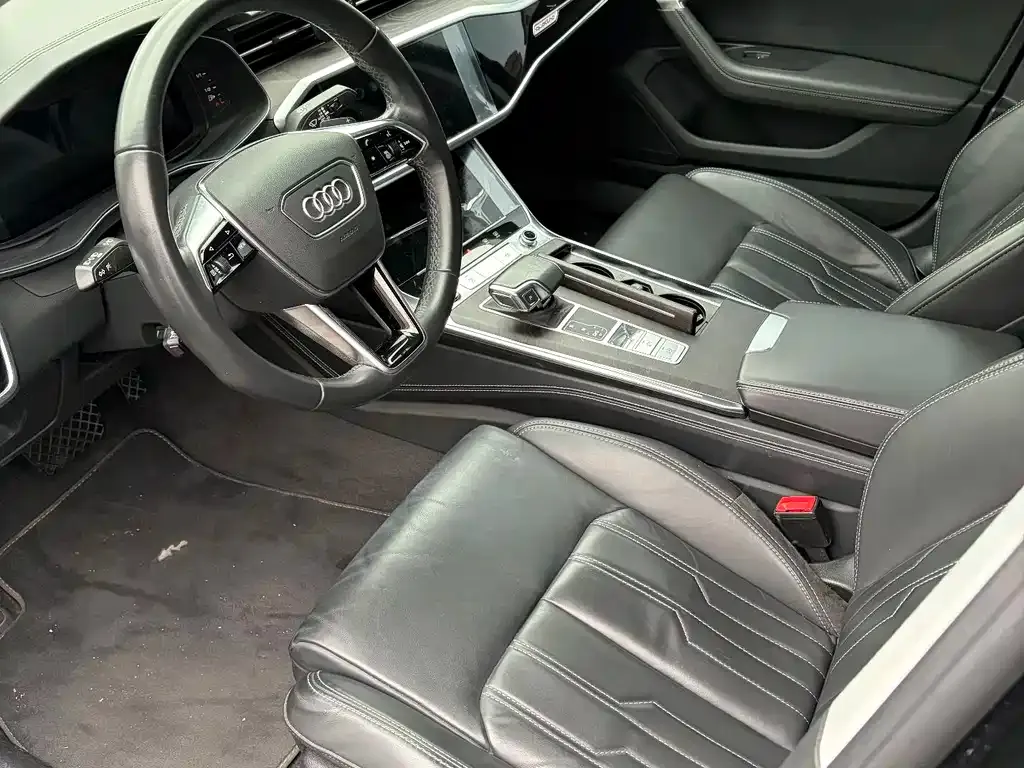 Audi A6L — фото 7