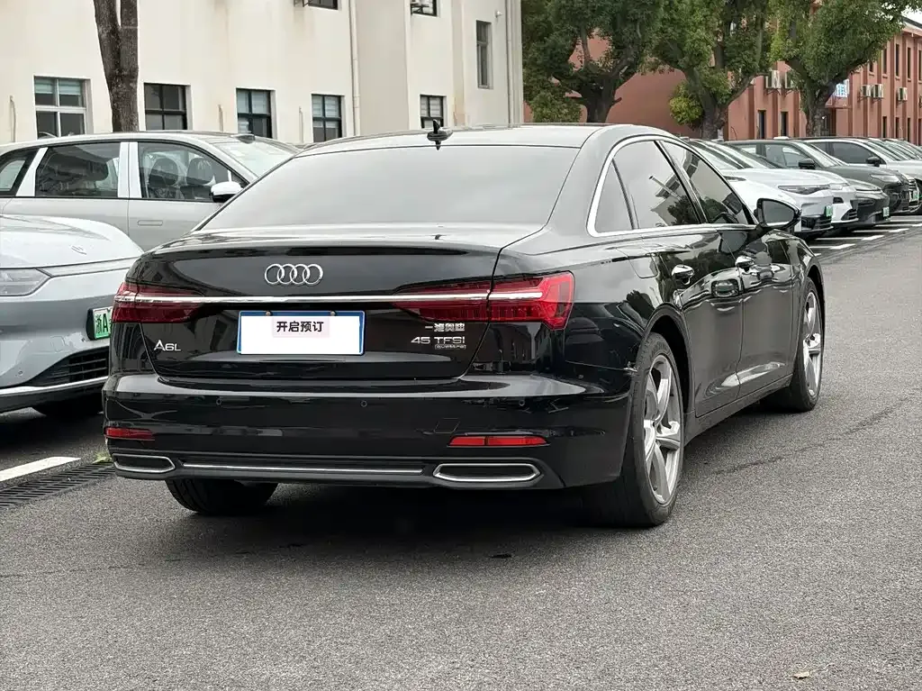 Audi A6L — фото 9