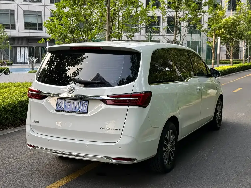 Buick GL8 2022 из CN, фото 6
