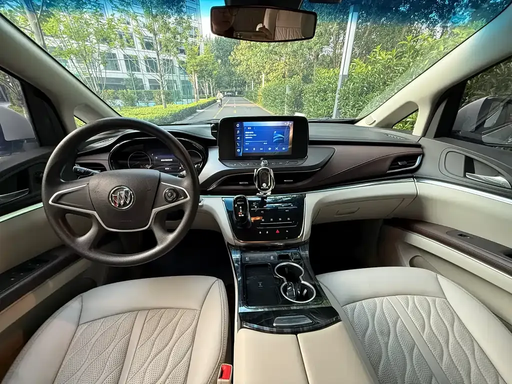 Buick GL8 2022 из CN, фото 9