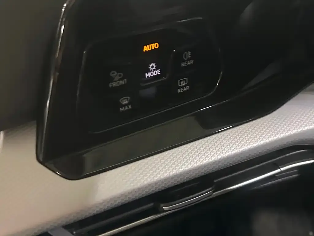 Volkswagen Golf 2021 из CN, фото 2