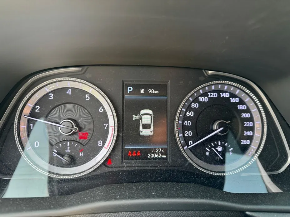 Hyundai Sonata 2023 из KR, фото 3