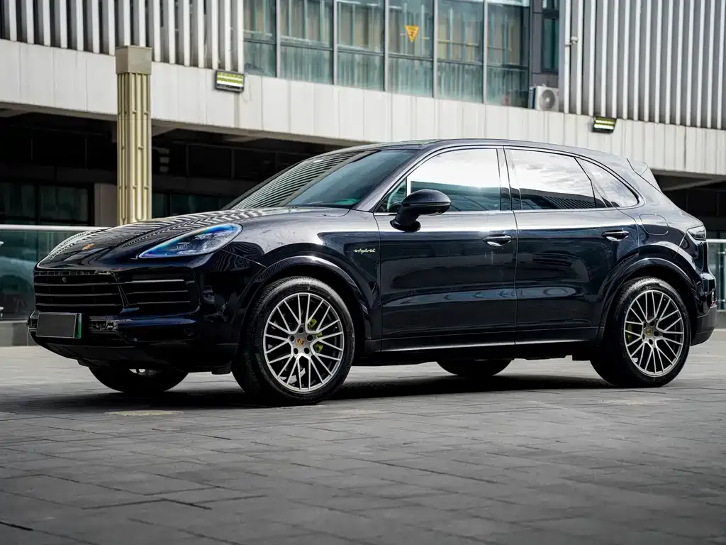 Porsche Cayenne Hybrid — фото 1