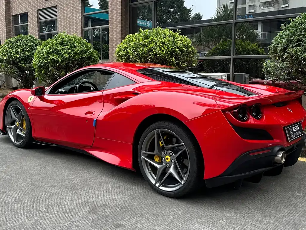 Ferrari F8 — фото 4