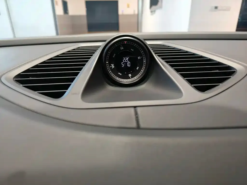 Porsche Macan EV 2025 из CN, фото 2