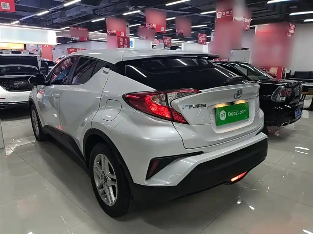Toyota C-HR 2023 из CN, фото 4