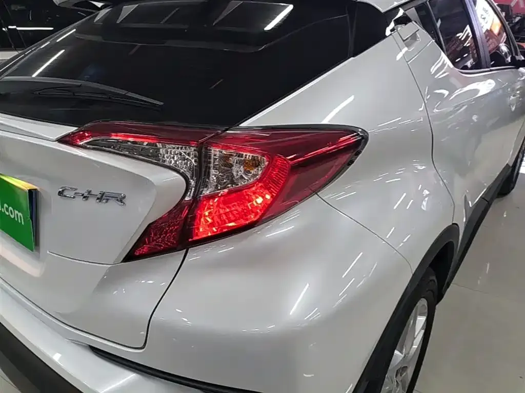 Toyota C-HR 2023 из CN, фото 3