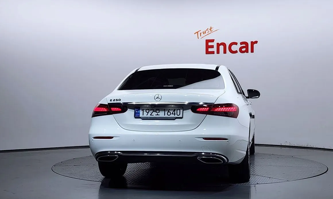 Mercedes-Benz E-Class 2021 из KR, фото 3