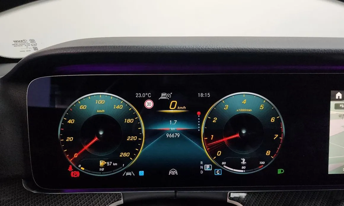 Mercedes-Benz E-Class 2021 из KR, фото 5