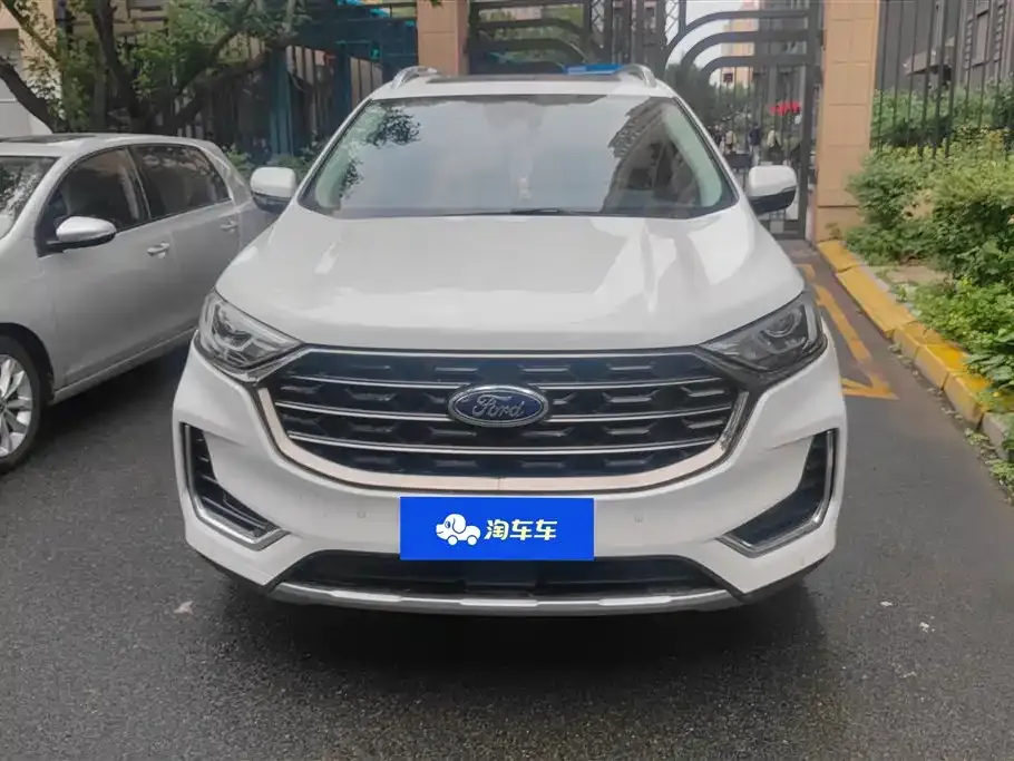 Ford Edge — фото 10