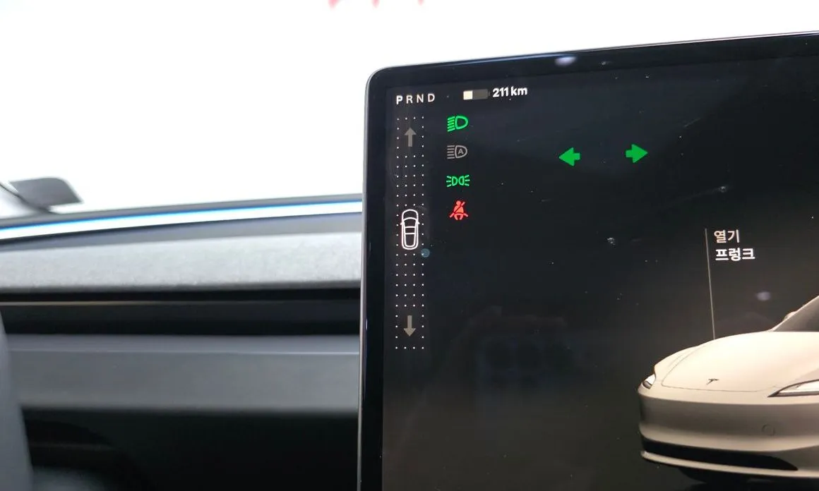 Tesla Model 3 — фото 4