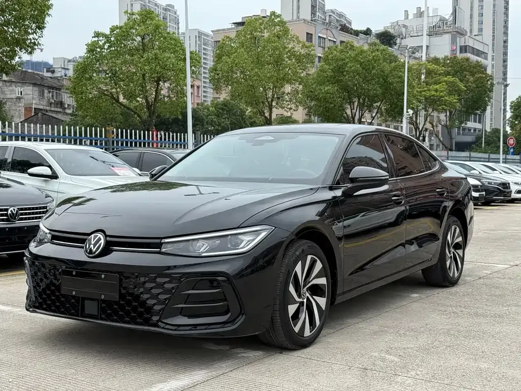 Volkswagen Passat — фото 1