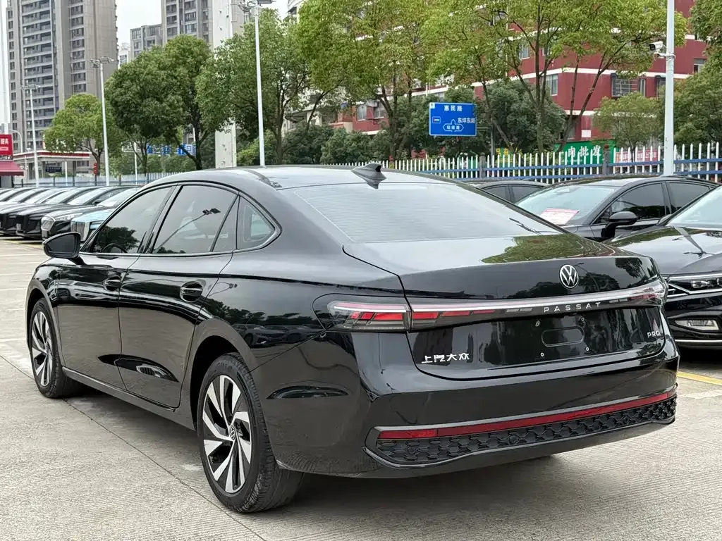 Volkswagen Passat — фото 5