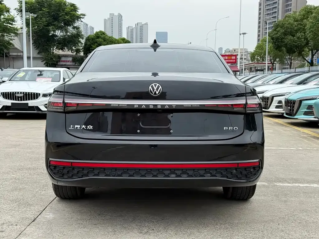 Volkswagen Passat — фото 4