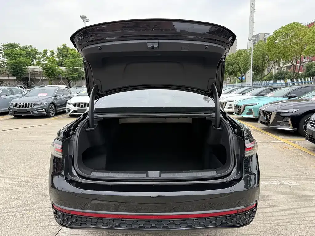 Volkswagen Passat — фото 7
