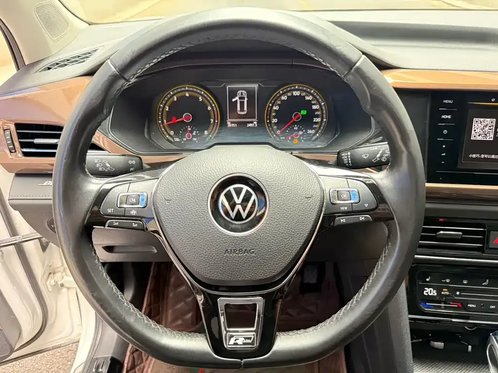 Volkswagen Tharu — фото 8