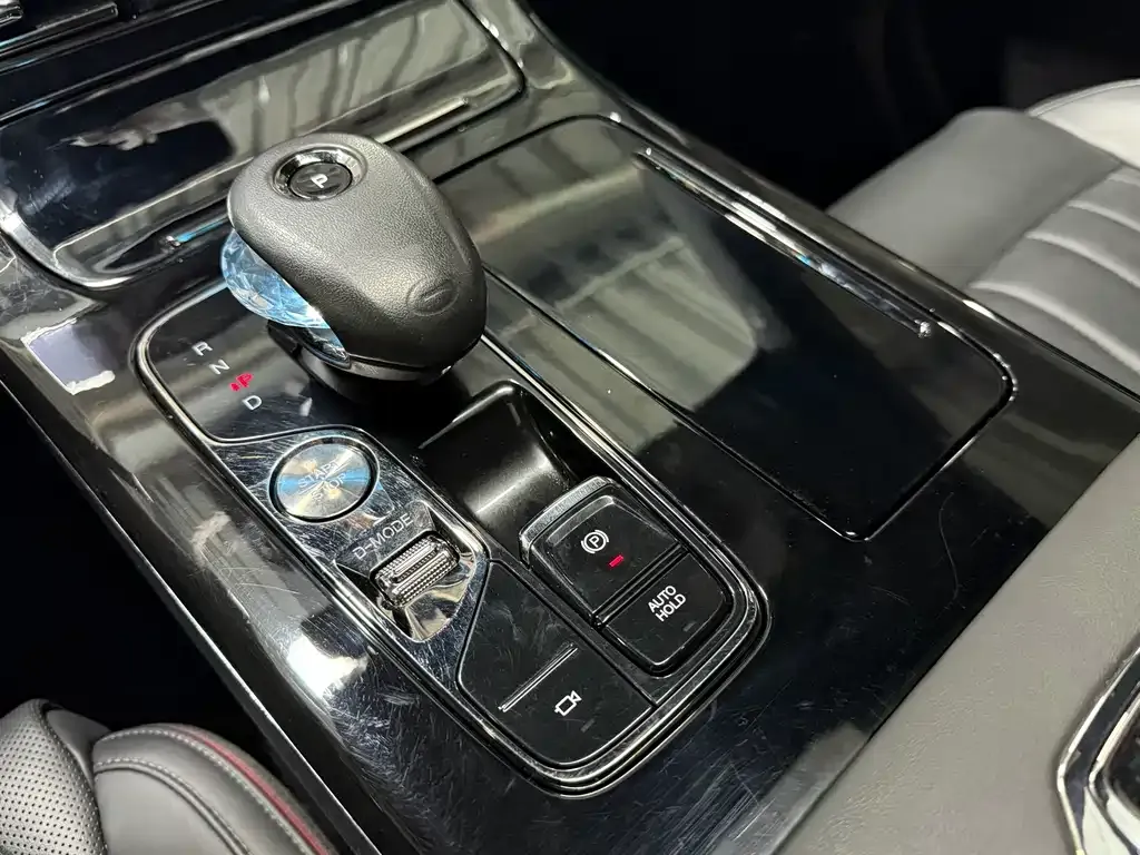 GAC Motor Trumpchi M8 — фото 10
