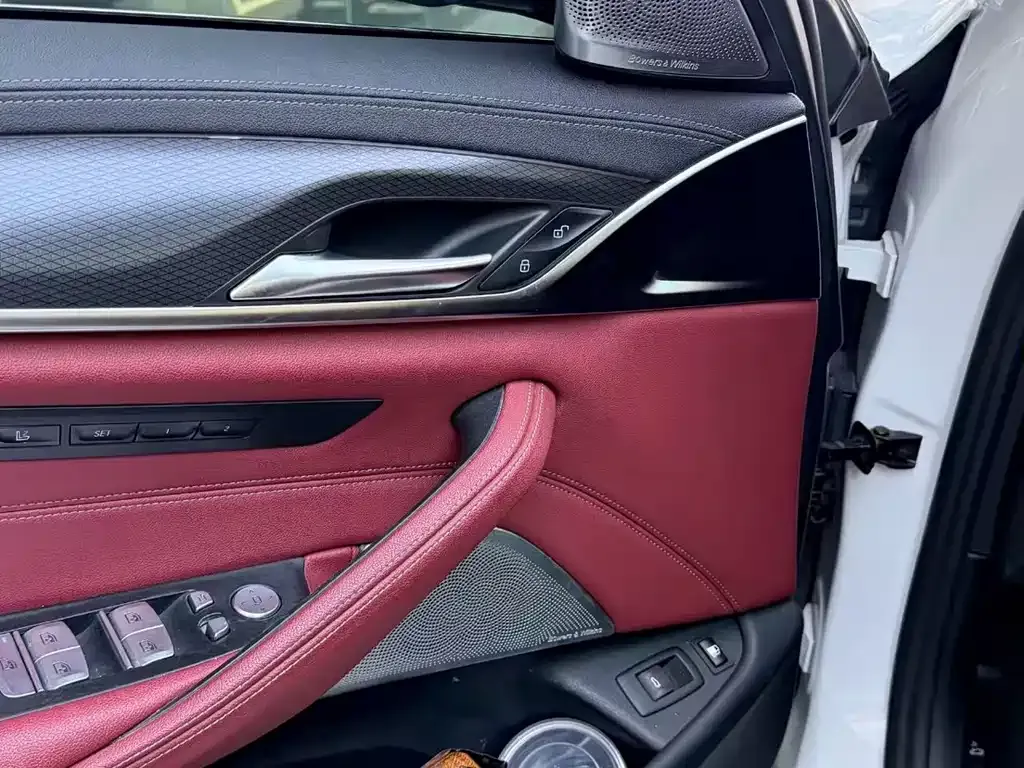 BMW 5 Series New Energy — фото 7