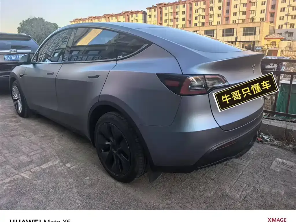 Tesla Model Y — фото 6