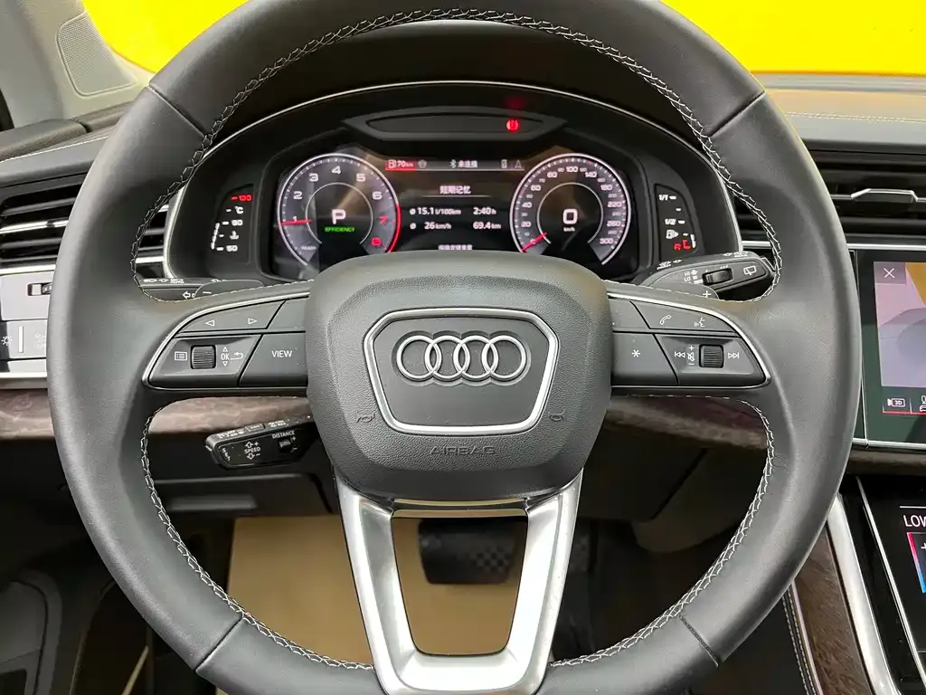 Audi Q7 — фото 2