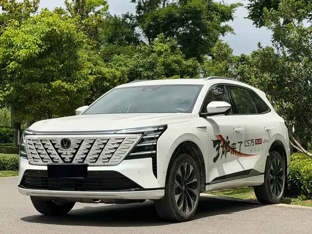 Changan CS75PLUS — фото 1