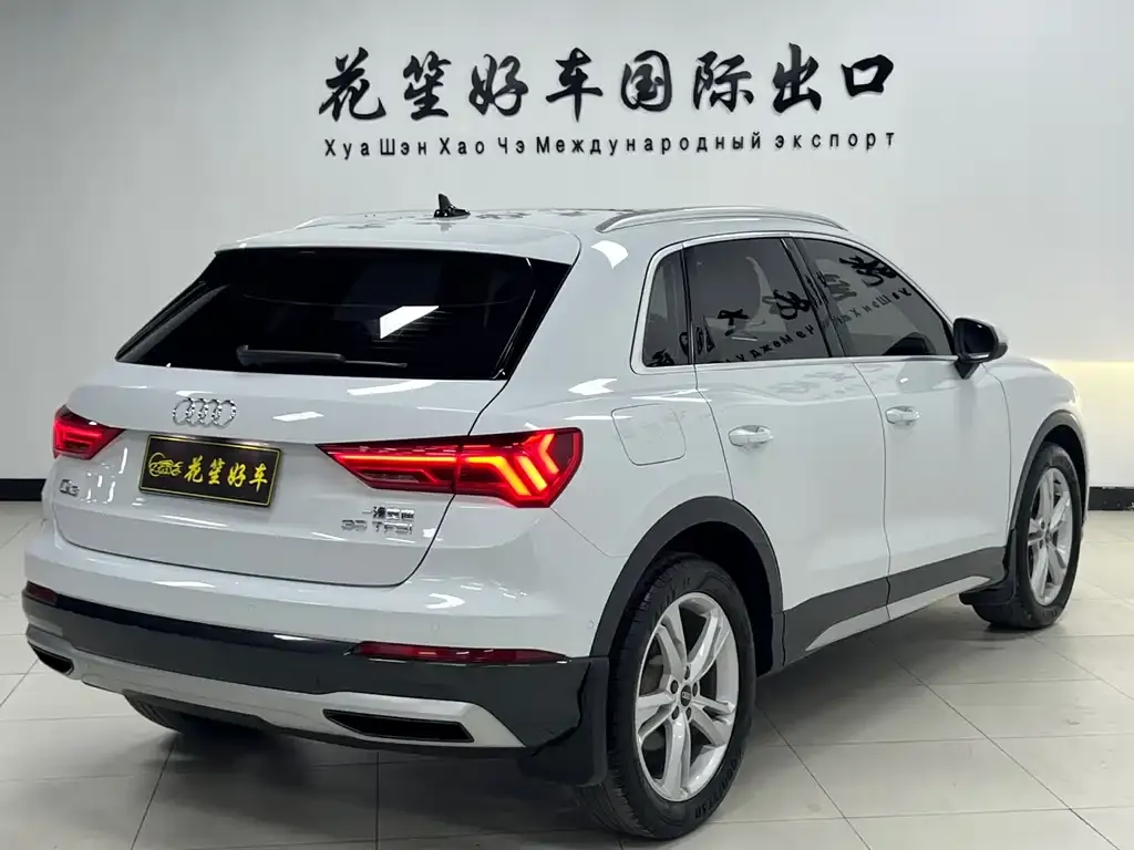 Audi Q3 — фото 10