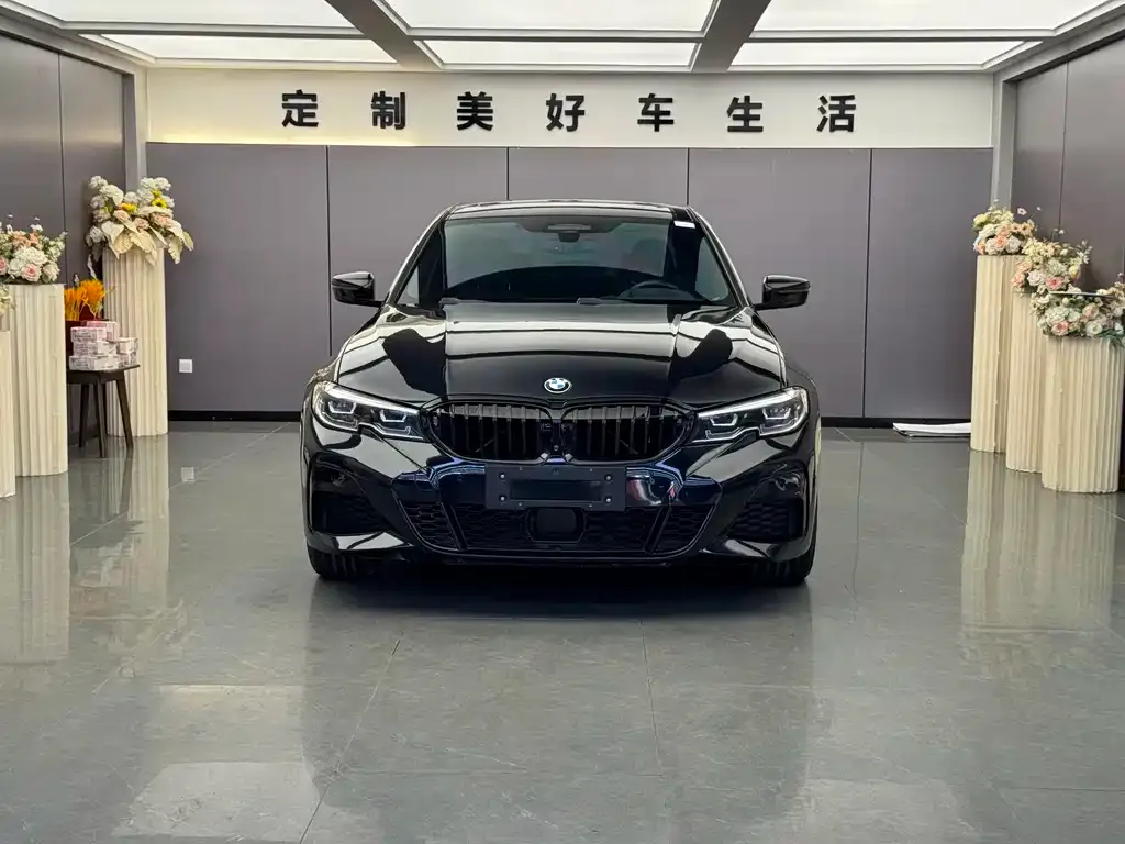 BMW 3 Series 2021 из CN, фото 2
