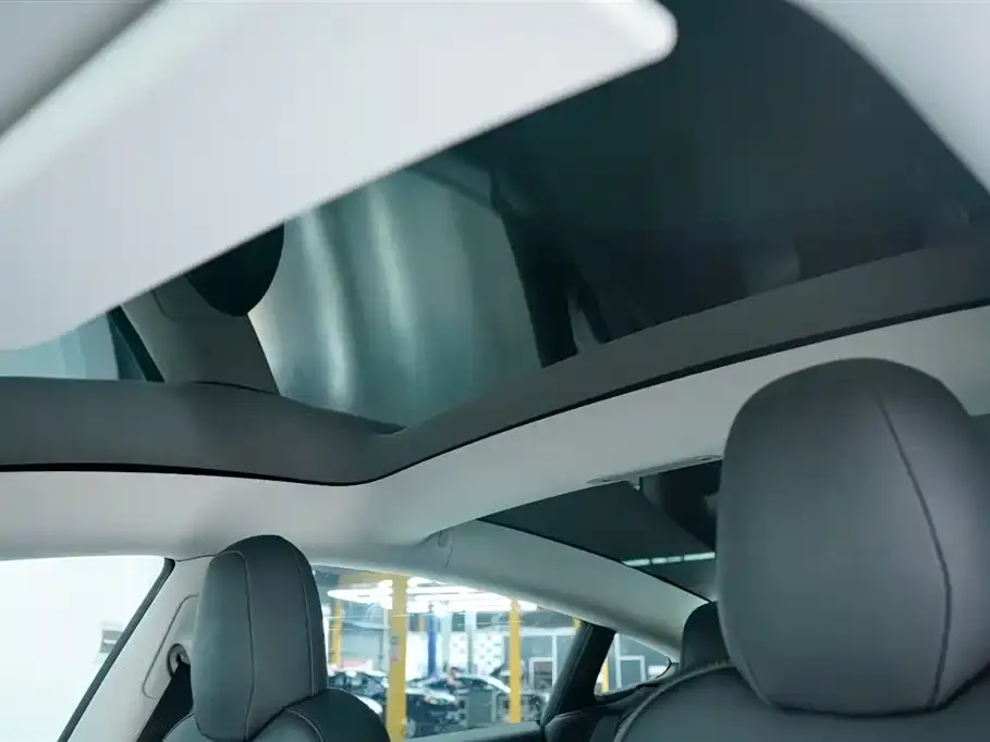 Tesla Model 3 — фото 2