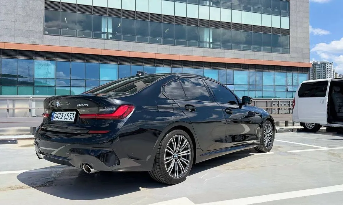 BMW 3-Series 2022 из KR, фото 4