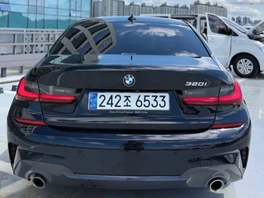 BMW 3-Series 2022 из KR, фото 3