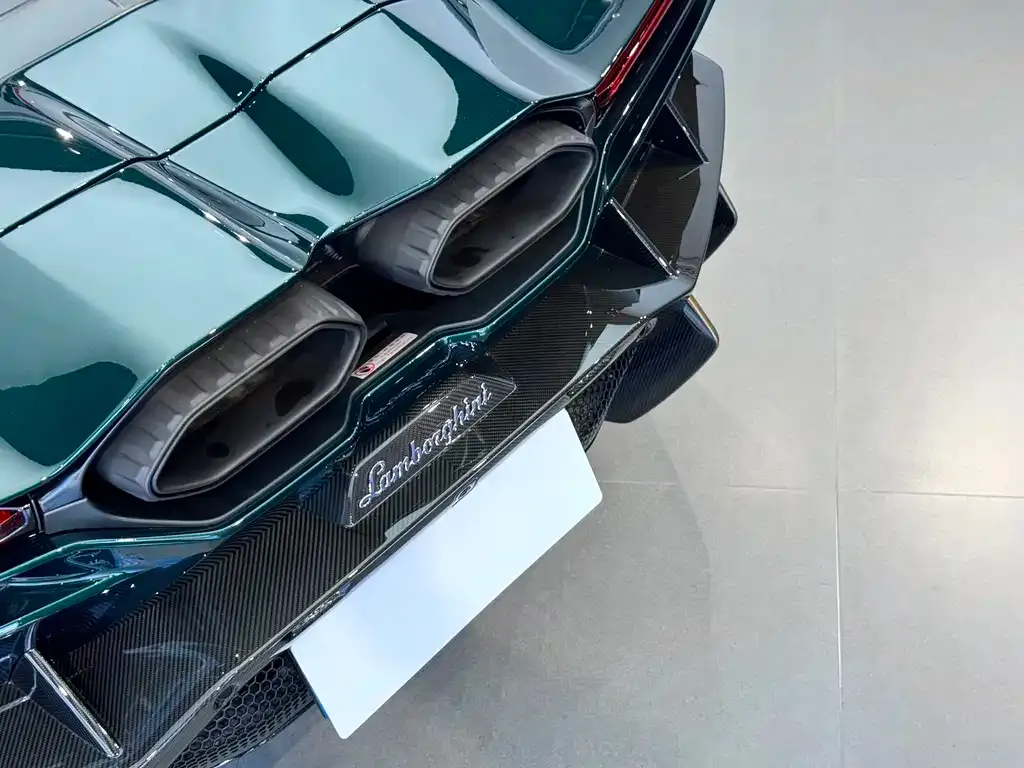 Lamborghini Revuelto 2025 из CN, фото 7