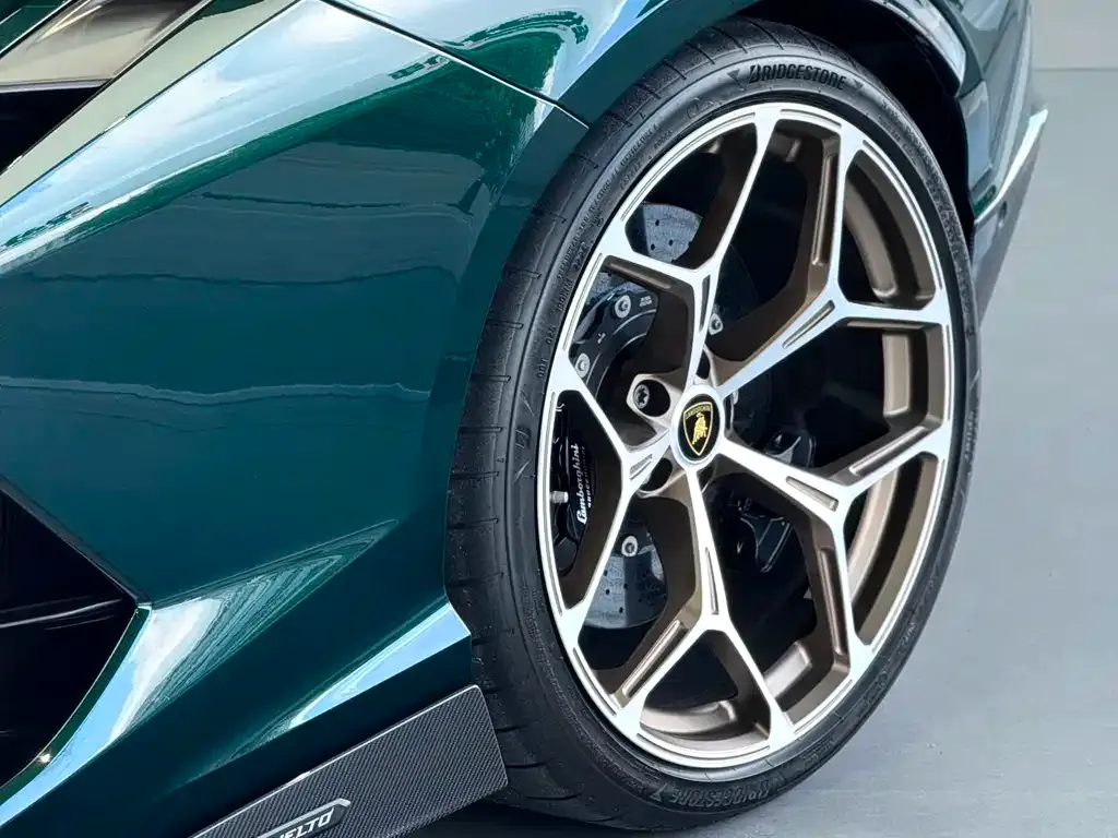 Lamborghini Revuelto 2025 из CN, фото 3