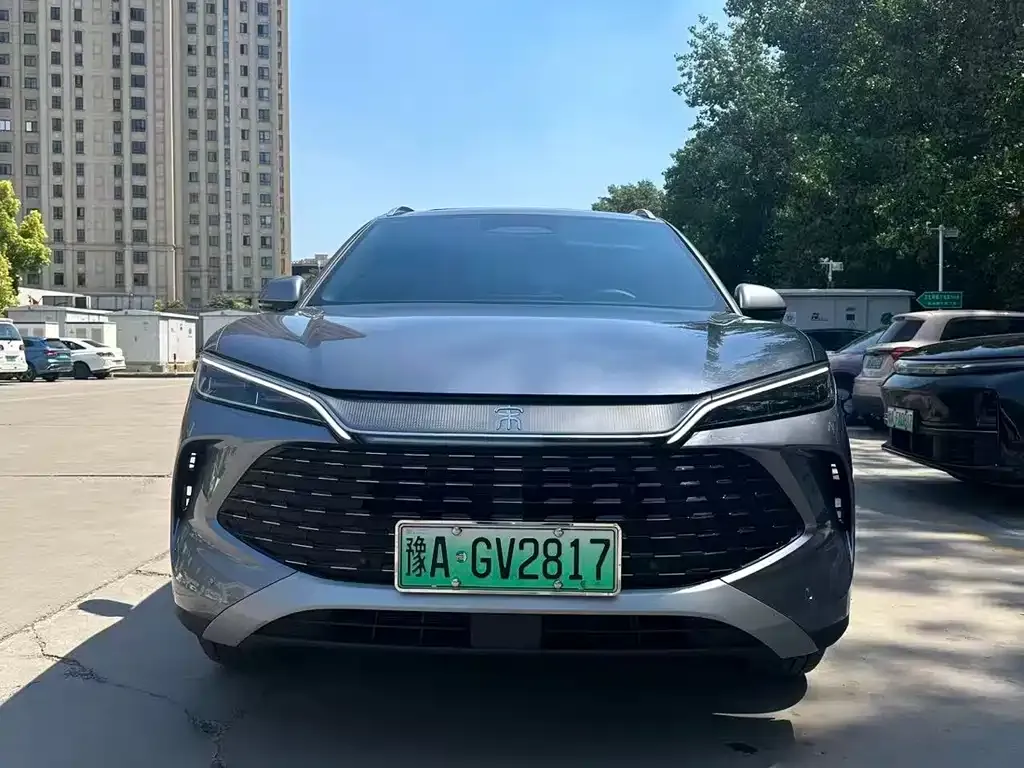 BYD L DM-i — фото 3