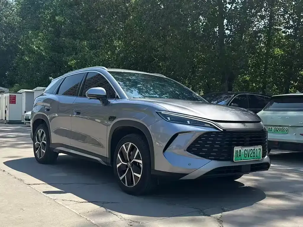 BYD L DM-i — фото 10