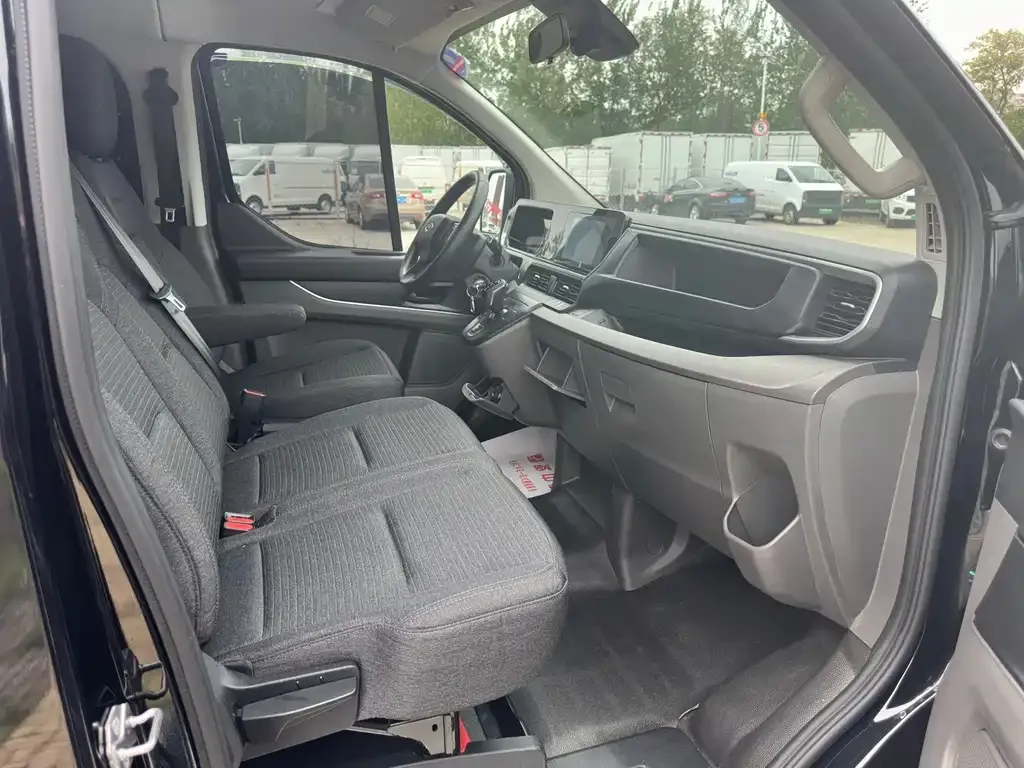 Ford Transit 2023 из CN, фото 3