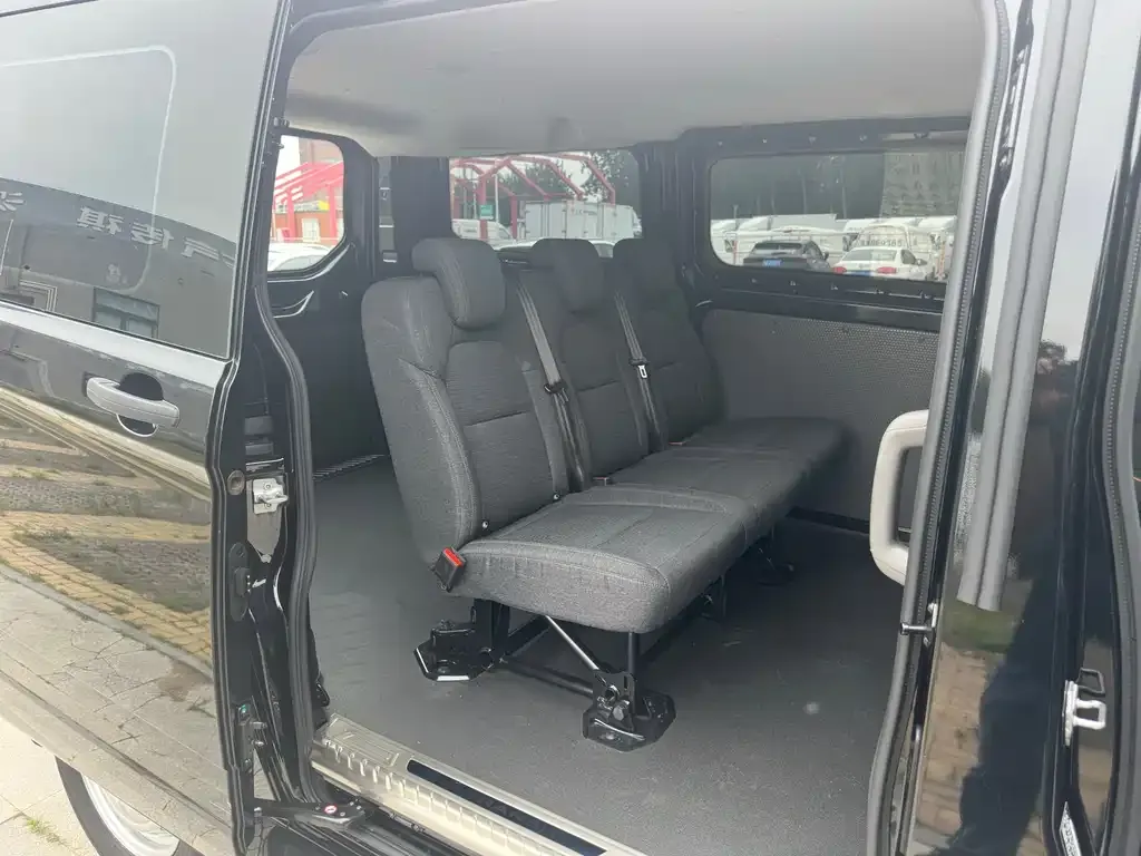 Ford Transit 2023 из CN, фото 6