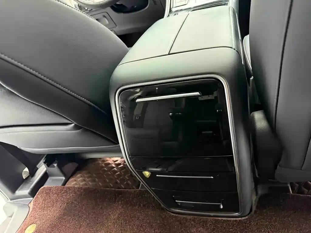 GAC Motor Trumpchi M8 — фото 9