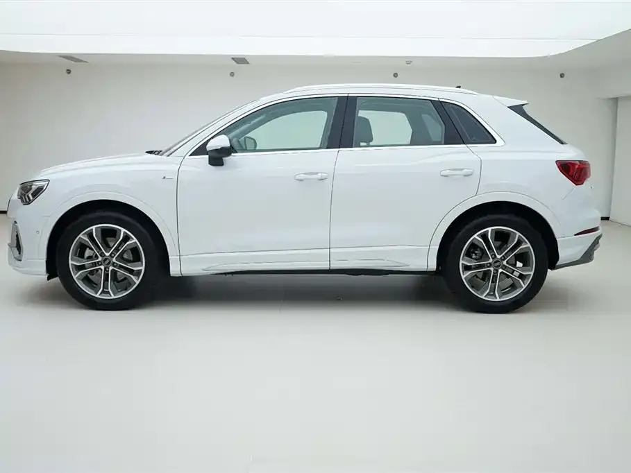 Audi Q3 — фото 8