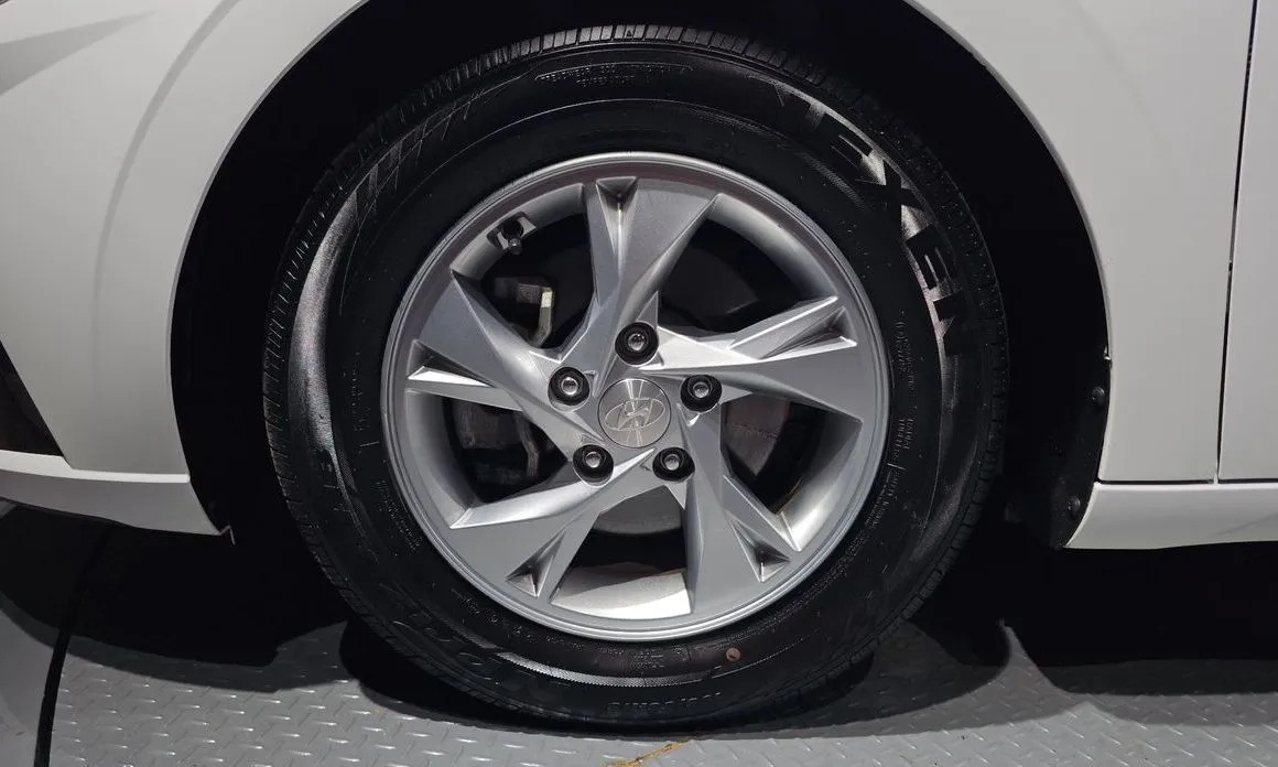 Hyundai AVANTE — фото 9