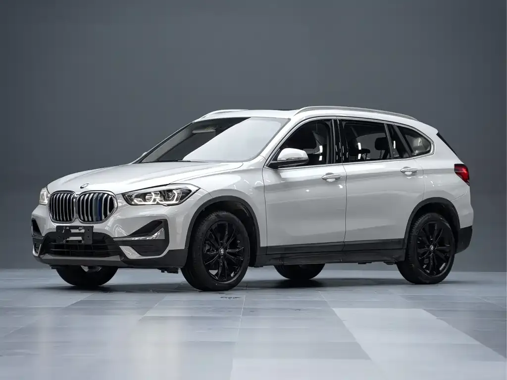 BMW X1 — фото 1