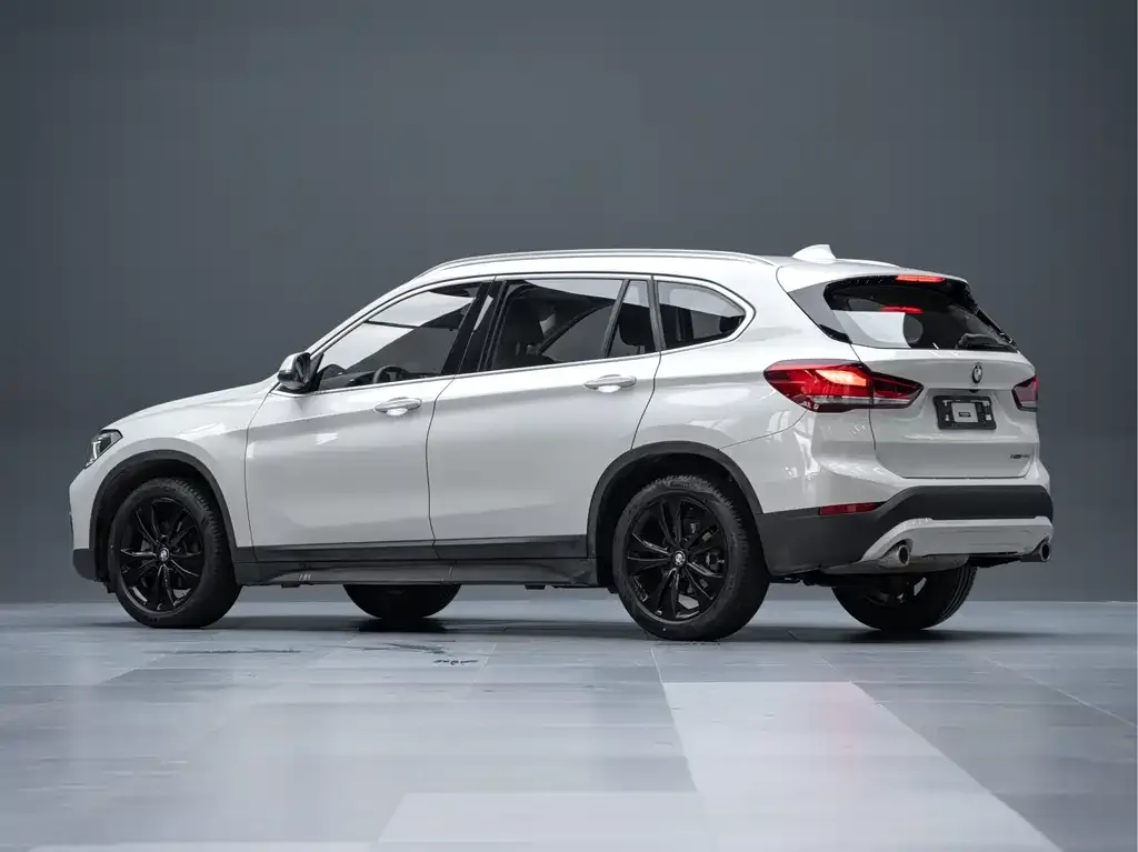 BMW X1 — фото 3