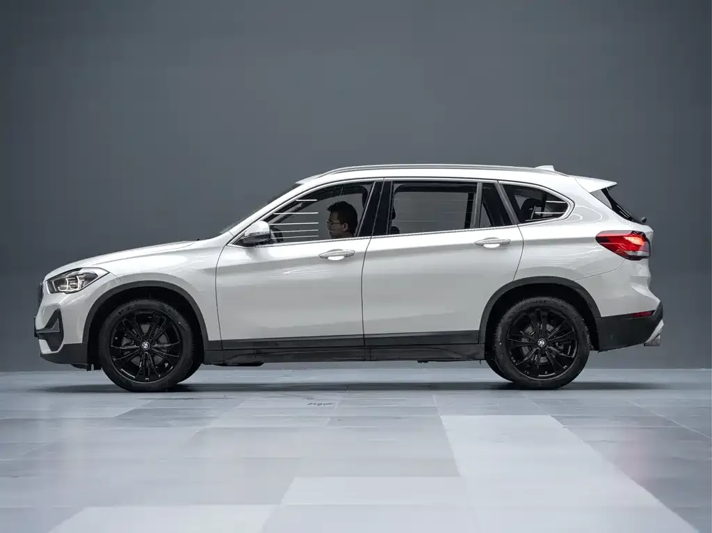 BMW X1 — фото 2