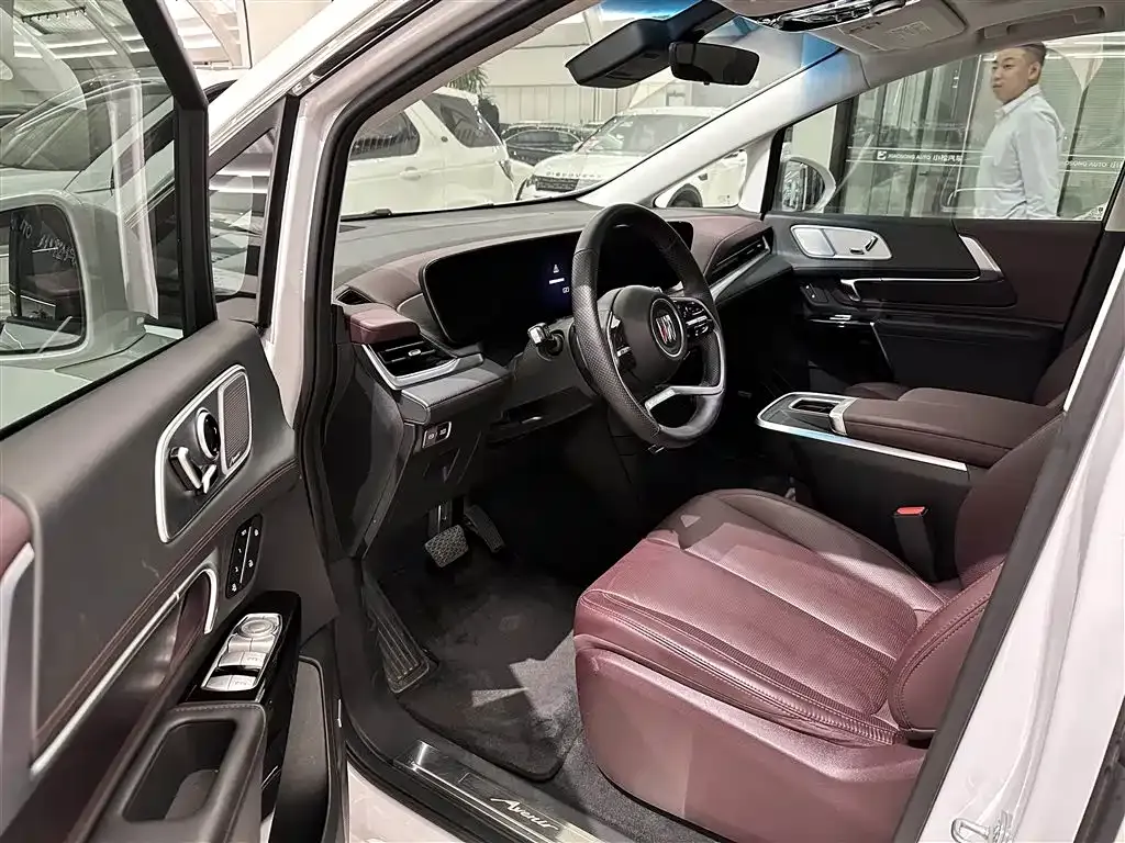 Buick Century 2023 из CN, фото 2