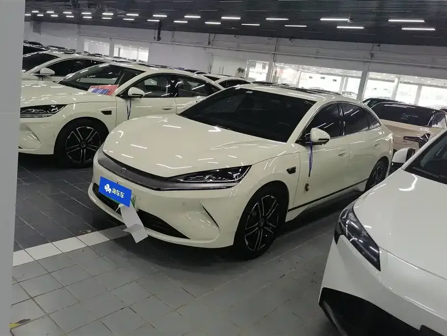 BYD Qin L — фото 1