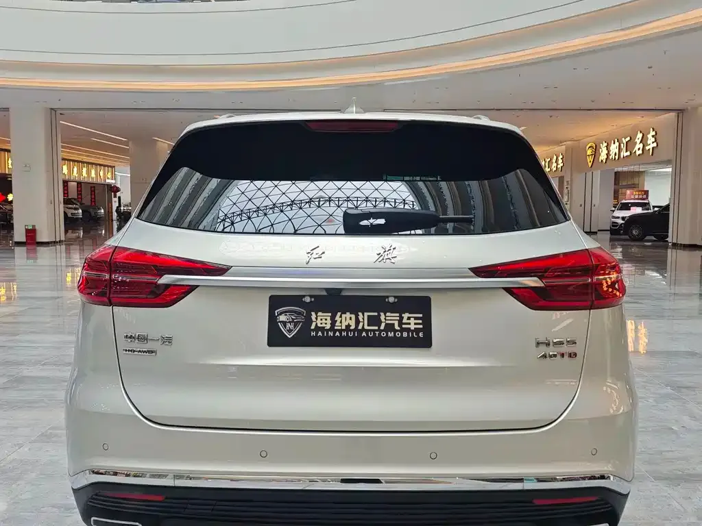 Hongqi HS5 — фото 3