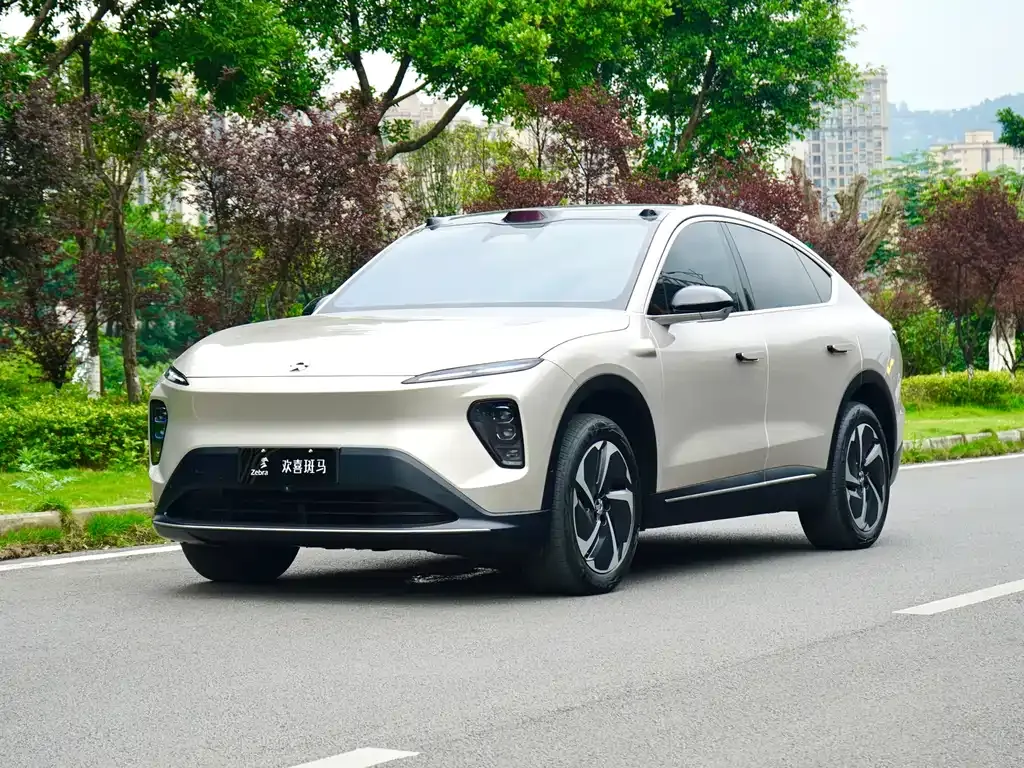 NIO EC7