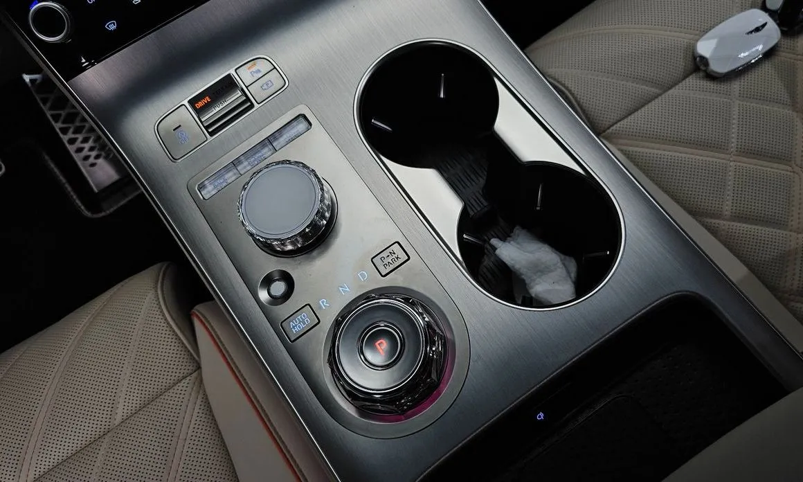 Genesis GV70 — фото 4
