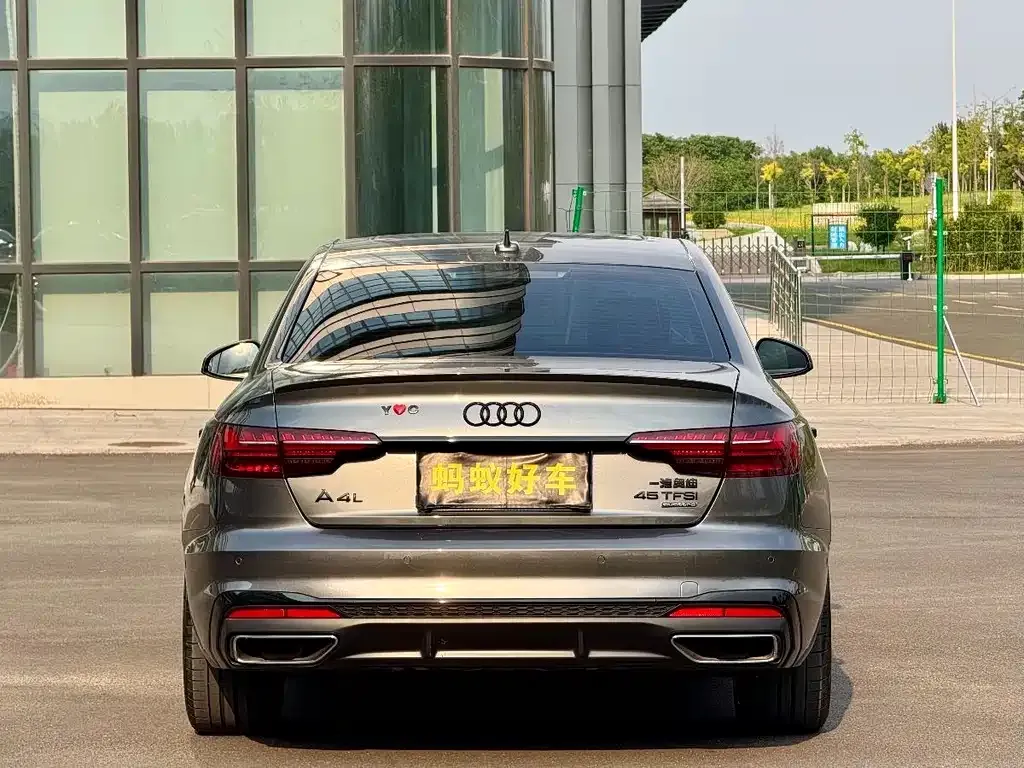 Audi A4L — фото 3