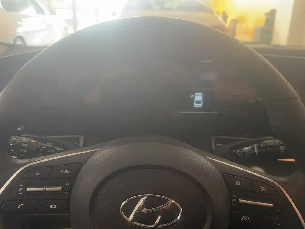 Hyundai Elantra 2023 из CN, фото 2