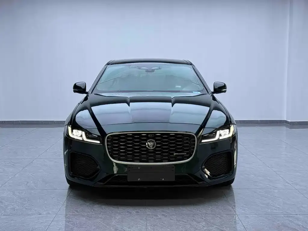 Jaguar XFL — фото 3